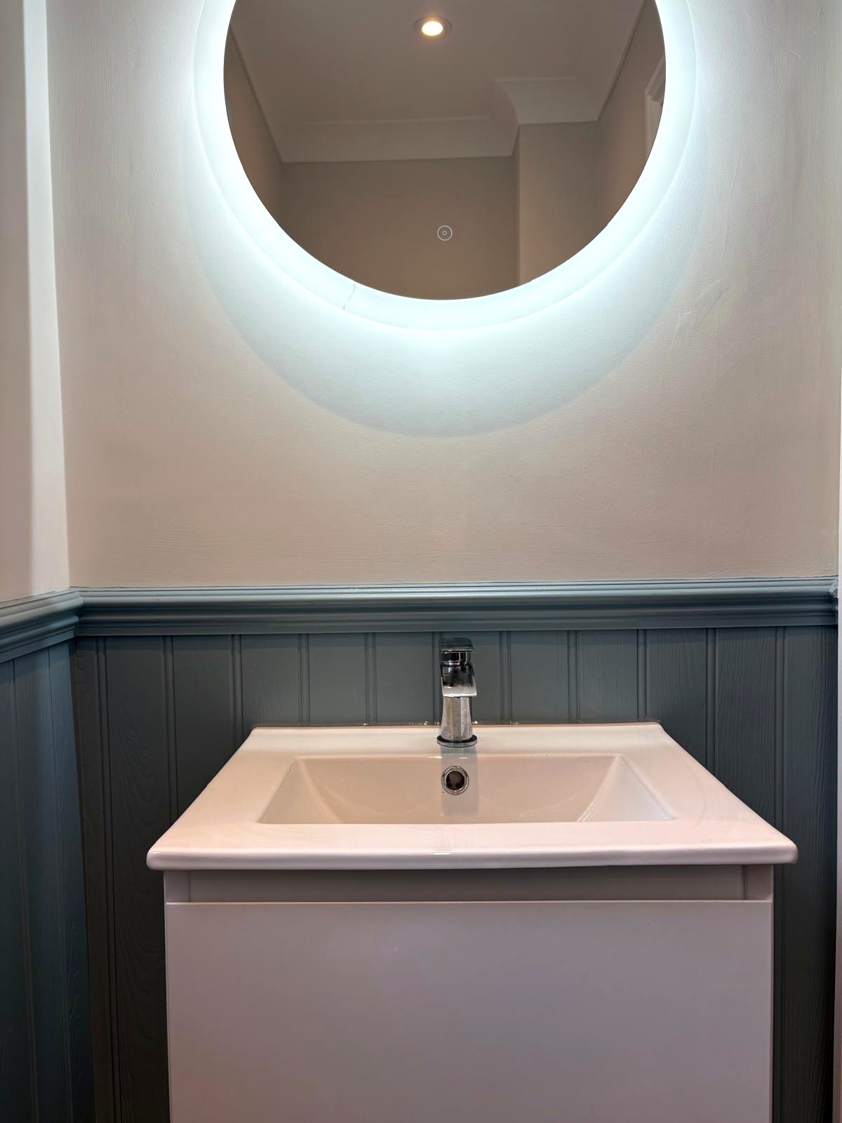 Cloakroom installation