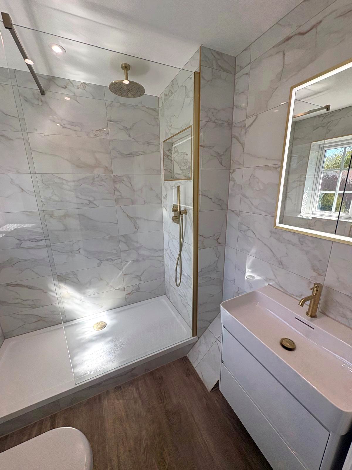 En-suite and wet room installation